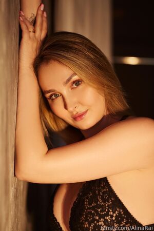 Alinarai Nude Photos photo 156