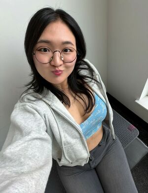 Aroomi Kim Nude Photos photo 15