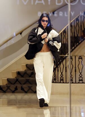 Kendall Jenner Nude Photos photo 244