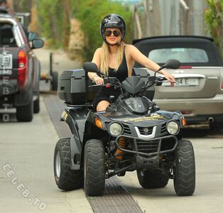 Kendall Jenner Nude Photos photo 281