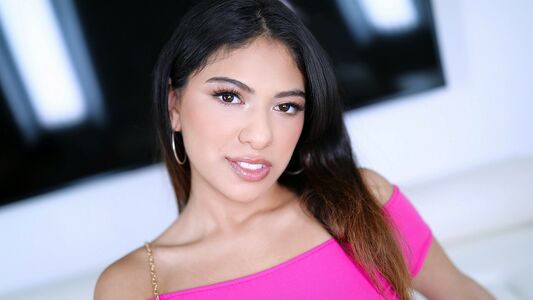 Reyna Belle Nude Photos photo 16