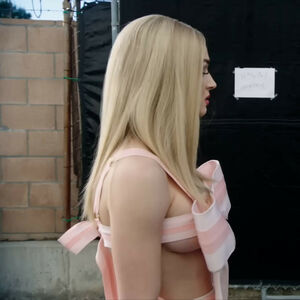 Poppy Nude Photos photo 6