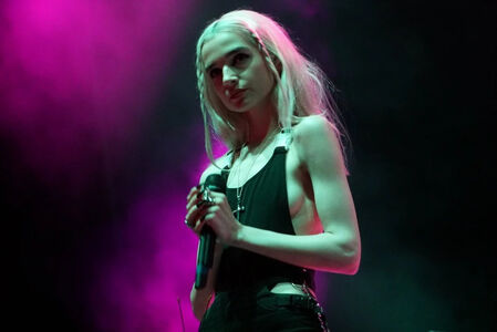 Poppy Nude Photos photo 38