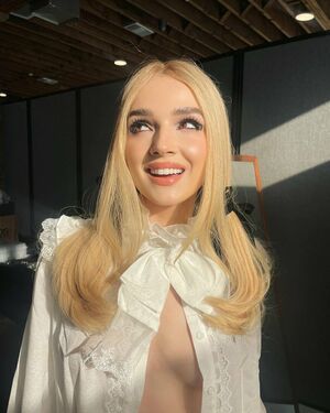 Poppy Nude Photos photo 272