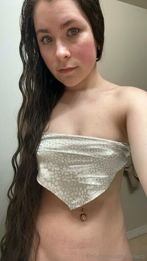 Alinacb Nude Photos photo 24