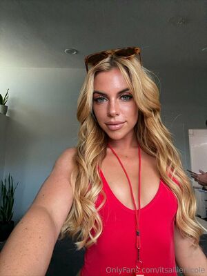 Itsallienicole Nude Photos photo 10