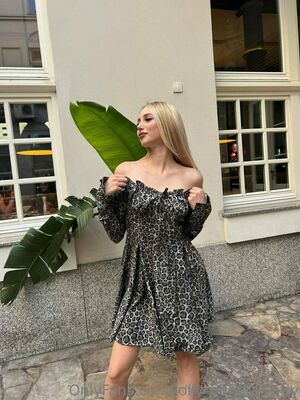 Lilli Clark Nude Photos photo 62