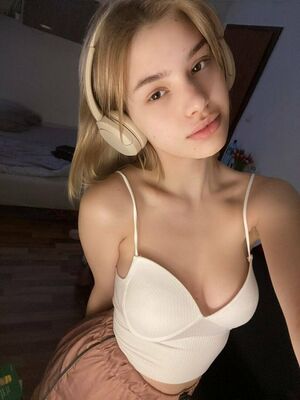 Lilli Clark Nude Photos photo 129
