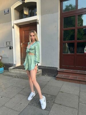 Lilli Clark Nude Photos photo 273