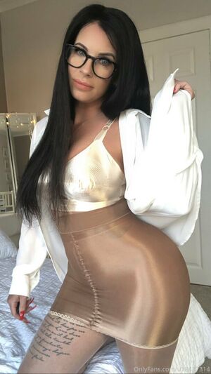 Jennifer Thomson Nude Photos photo 175