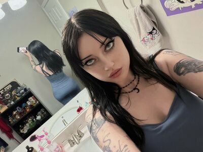 Arisa Vurr Nude Photos photo 3