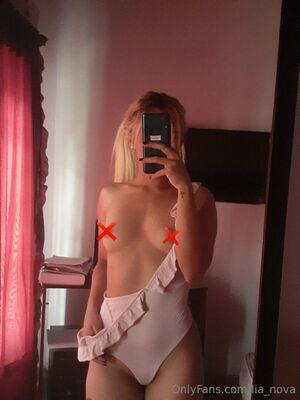 Lía Nova Nude Photos photo 46