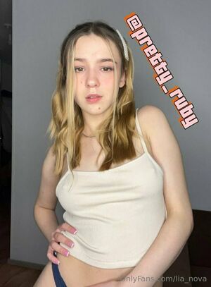 Lía Nova Nude Photos photo 61
