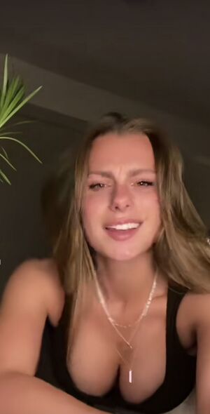 Lana Roosje Nude Photos photo 5
