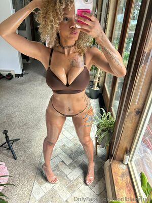 Aprilblazefree Nude Photos photo 16