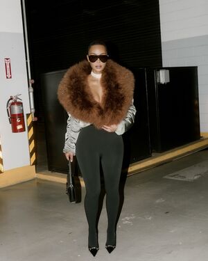 Kim Kardashian Nude Photos photo 57