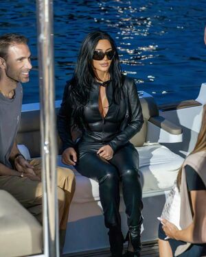Kim Kardashian Nude Photos photo 72