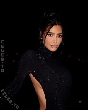 Kim Kardashian Nude Photos photo 84