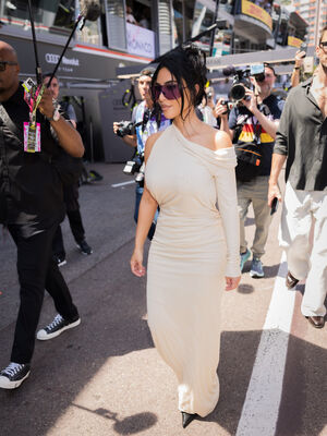 Kim Kardashian Nude Photos photo 122