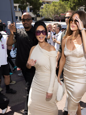 Kim Kardashian Nude Photos photo 123