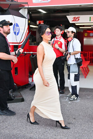 Kim Kardashian Nude Photos photo 136