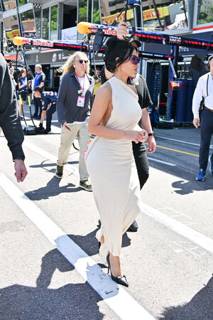 Kim Kardashian Nude Photos photo 140