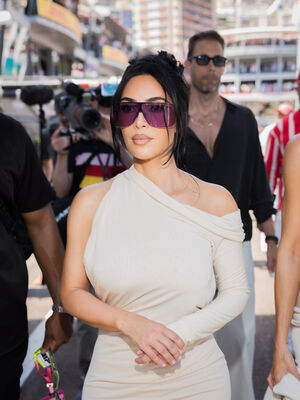 Kim Kardashian Nude Photos photo 152