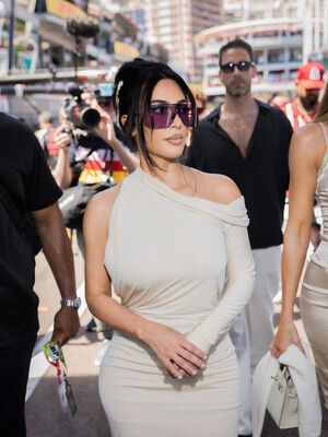 Kim Kardashian Nude Photos photo 154