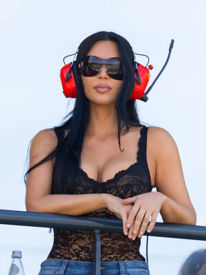Kim Kardashian Nude Photos photo 171