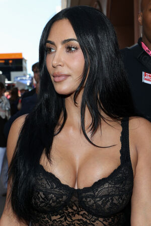 Kim Kardashian Nude Photos photo 176