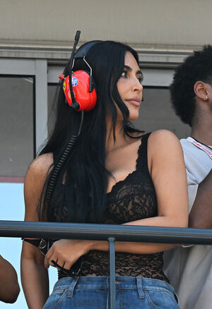 Kim Kardashian Nude Photos photo 178