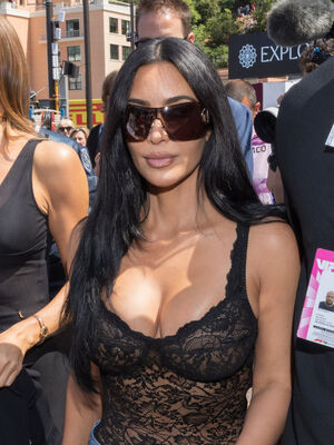 Kim Kardashian Nude Photos photo 204