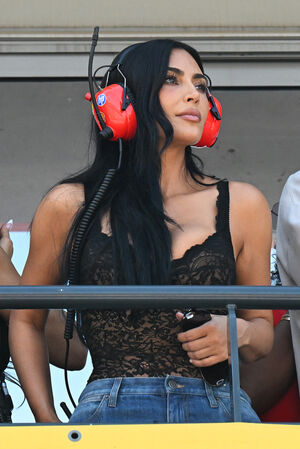 Kim Kardashian Nude Photos photo 206