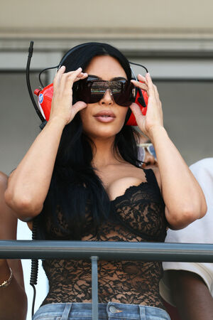 Kim Kardashian Nude Photos photo 208