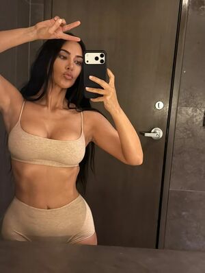 Kim Kardashian Nude Photos photo 222