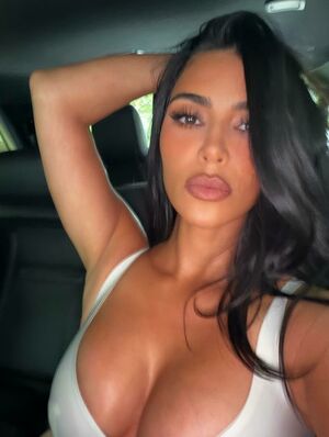 Kim Kardashian Nude Photos photo 223