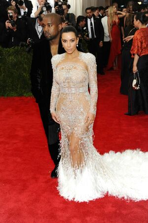 Kim Kardashian Nude Photos photo 243