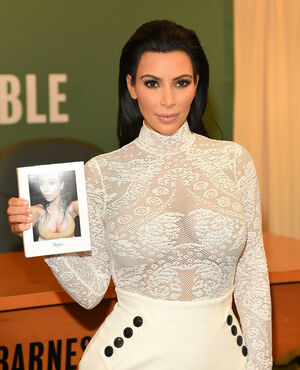 Kim Kardashian Nude Photos photo 247
