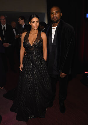 Kim Kardashian Nude Photos photo 284