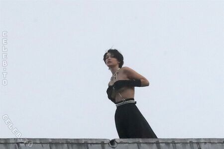 Aaliyahhadid Nude Photos photo 137