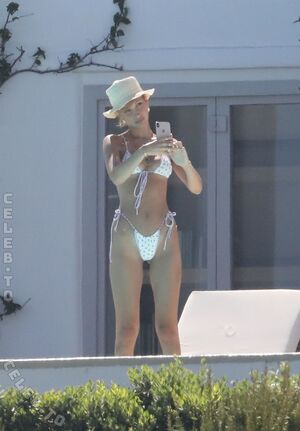 Aaliyahhadid Nude Photos photo 164