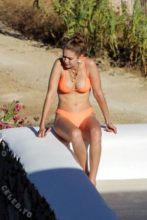 Aaliyahhadid Nude Photos photo 167