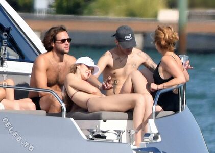 Aaliyahhadid Nude Photos photo 295