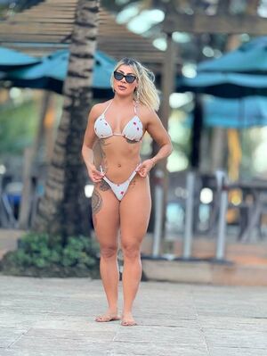 Estefani Feiticeira Nude Photos photo 31