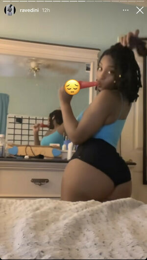 Ravedini Nude Photos photo 5