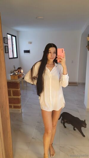 WoodGiselle Nude Photos photo 11