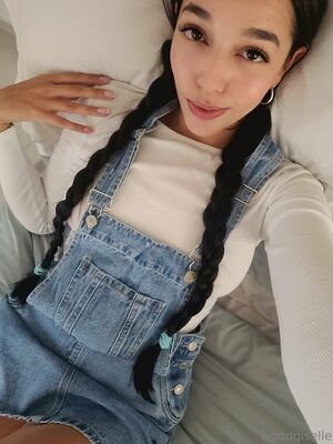 WoodGiselle Nude Photos photo 13