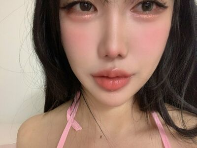 Yunjini Nude Photos photo 29