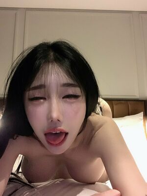 Yunjini Nude Photos photo 79