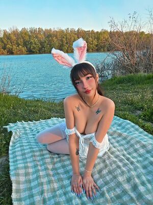 AveryMia Nude Photos photo 10
